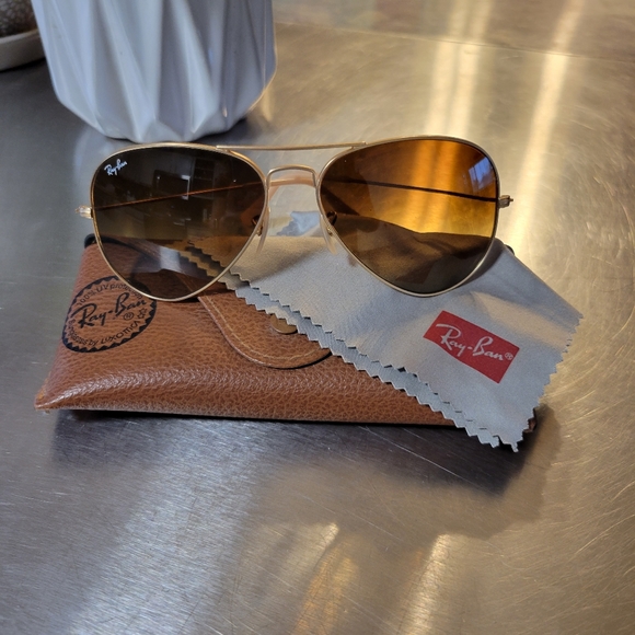 Ray-Ban Accessories - Ray-Ban Aviator sunglasses
